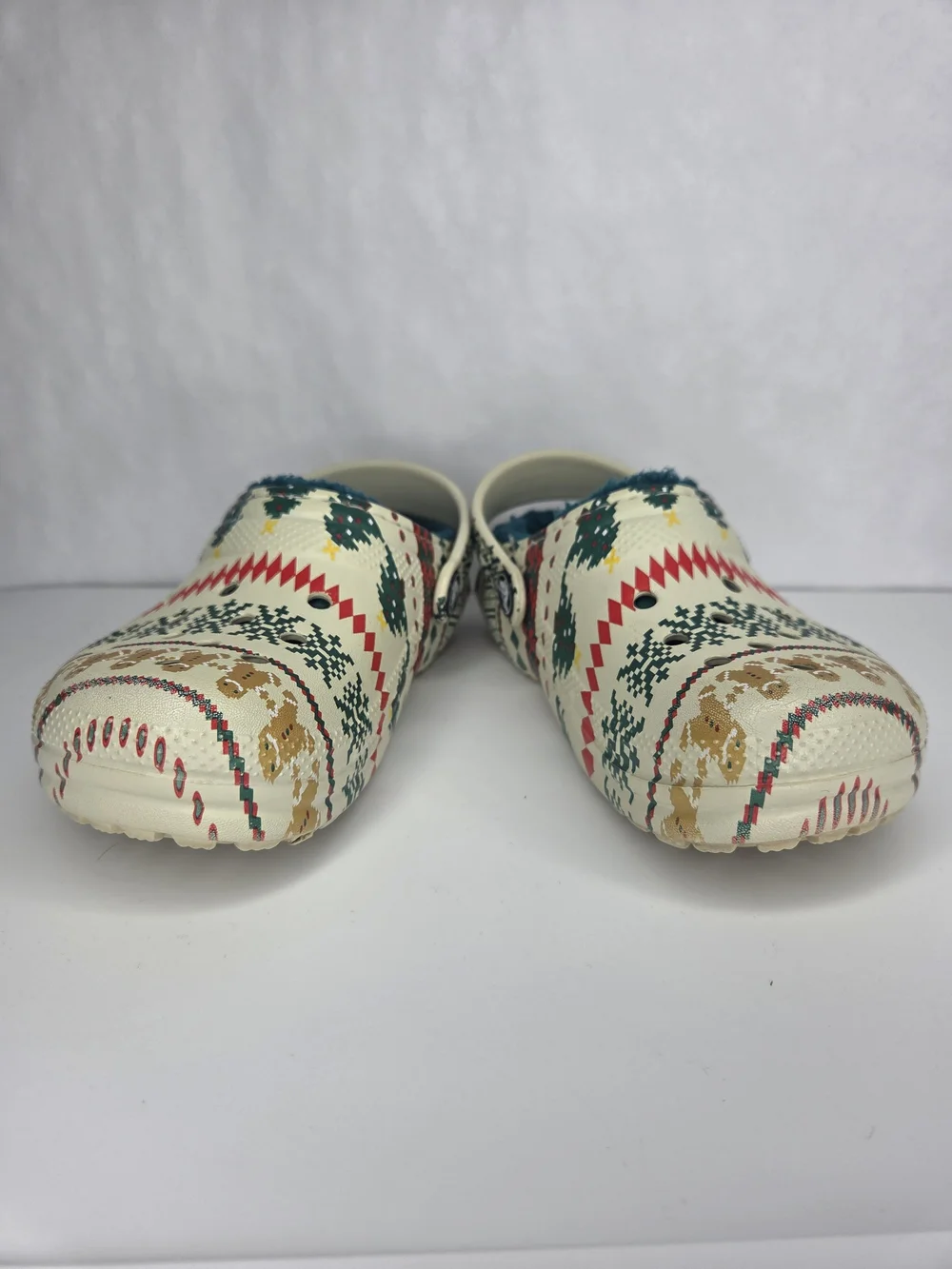 CROCS Kids Holiday Pattern Fuzzy-Lined Clogs in Cream, Green, Red and Tan